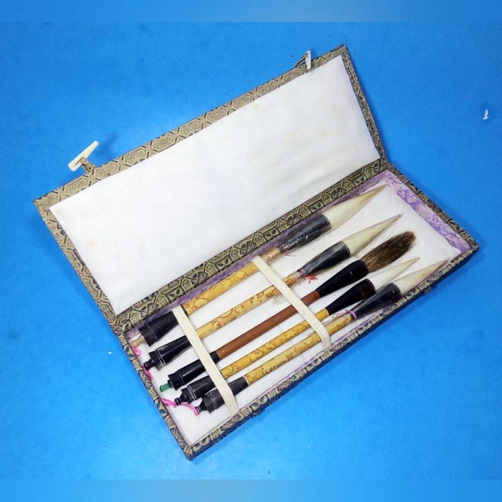 NEW CHINESE CALIGRAPHY BRUSH SET